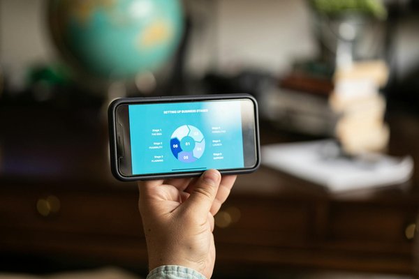 Découvrez l'adrénaline du karting électrique à bercy 2 !